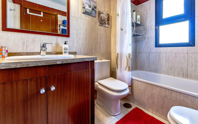 Prostornyij Taunhaus S Vidom Na More I Tejde Apartments