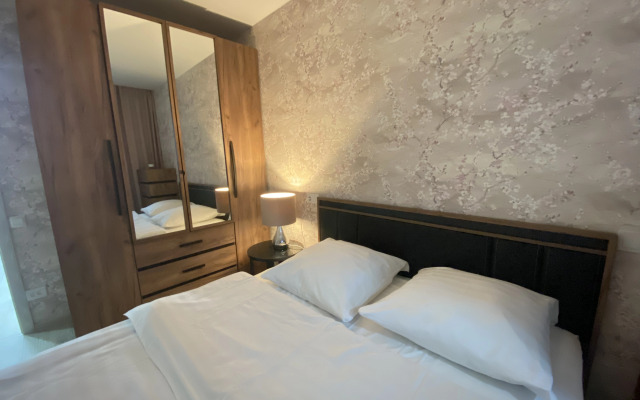 Апартаменты Семейные трехкомнатные на Свердлова