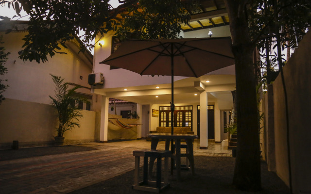 Eden Hikkaduwa Villa