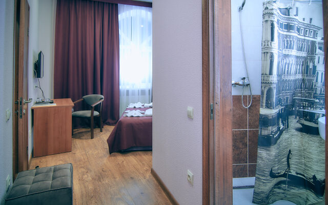 Kolizej Na Volzalnoy Hotel
