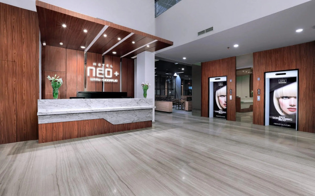 Отель Neo+ Waru Sidoarjo