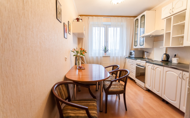 Komfortnaya Kvartira V Novom Dome Lodging House