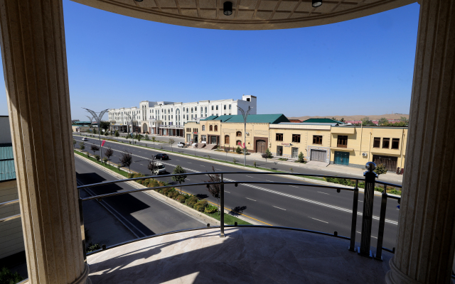 Amir Plaza Hotel