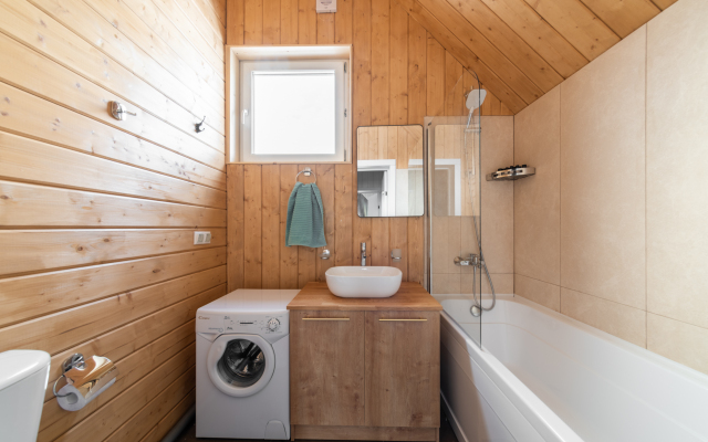 Гостевой дом LuckyHomeRent Домик у Озера 2