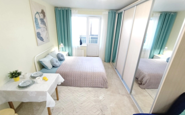 Semeynye S Balkonom Lesnaya Apartments