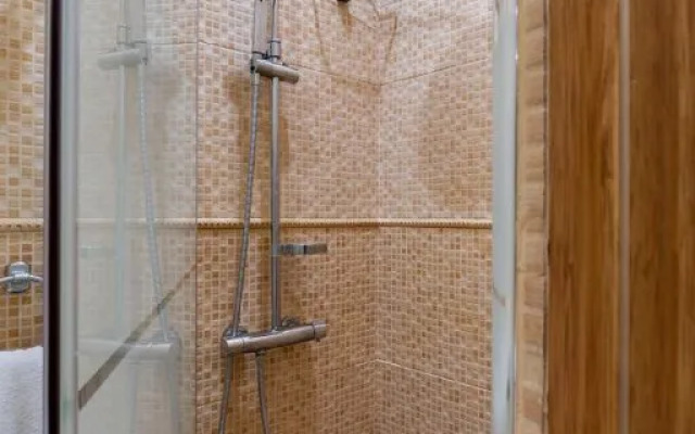 Sovremennaya Kvartira V Tsentre Goroda Flat