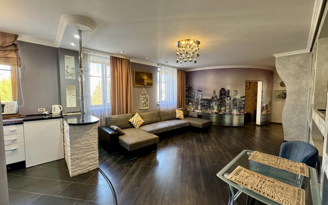 V Tsentre Goroda Flat