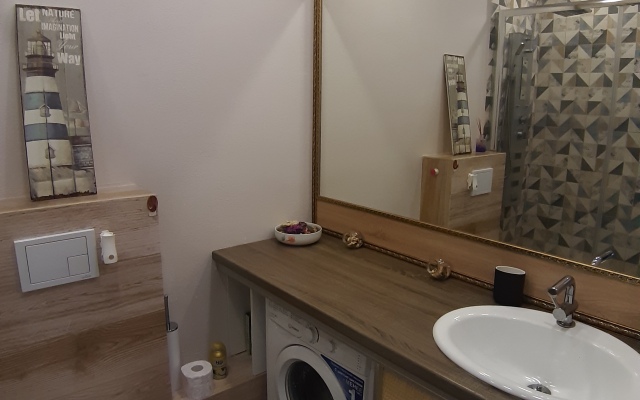 Апартаменты в Микрорайоне Дружба 4/2 (12 этаж)