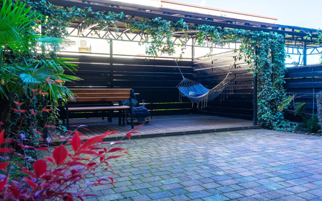Uyutny Taunkhaus V Tsentralnom Rayone Sochi Private House