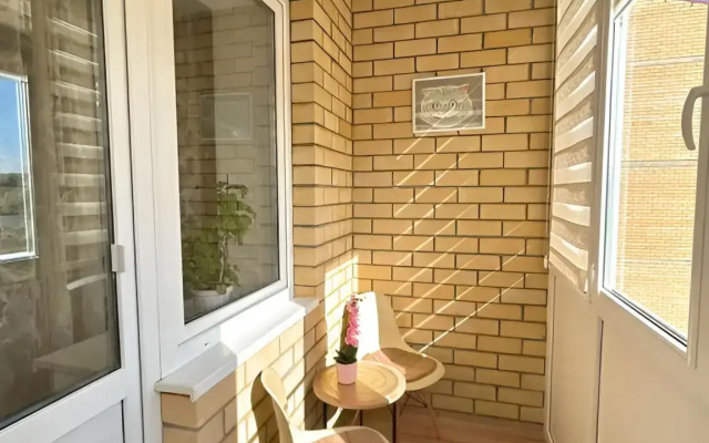 Uyutnaya Kvartira S Vidom Na Gory I Ozero Flat