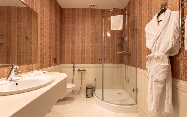 Azimut Park Hotel& SPA Repino