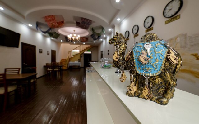 Hotel Caravan Hotel