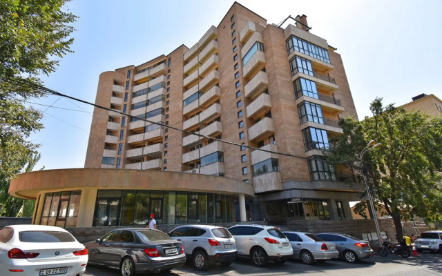 2 komnatnaya na ulitse Derenika Demirchyana DE144 Flat