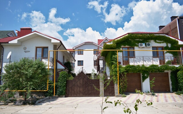 Svetoch Guest House