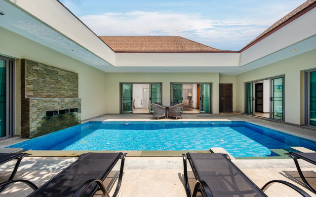 Вилла Nai Harn Pool Villa Bond