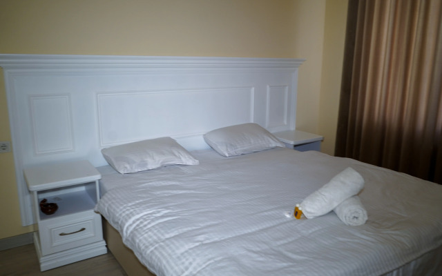 Отель Labirint Home