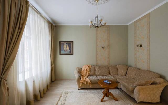U Nevskogo Flat