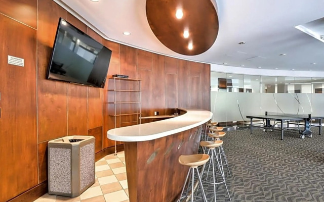 Simcoe Downtown Condos Apartment Hotel