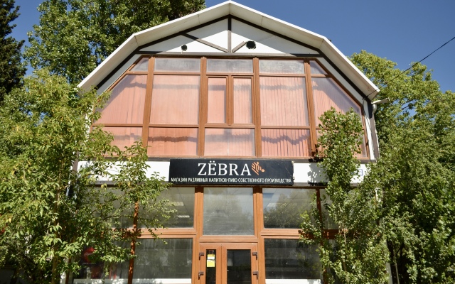 ZyobraHouse Hostel