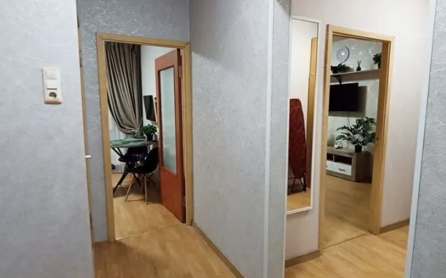 S 4 Razdelnymi Cpalnymi Mectami Flat