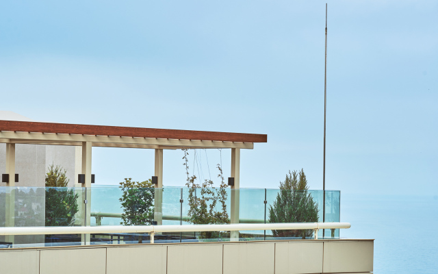 Апартаменты Метрополь Lamare Трехкомнатные с Балконом и Бассейном на Крыше