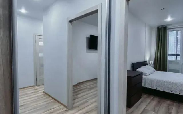 V Novom Zhk Zhyul-Vern Flat