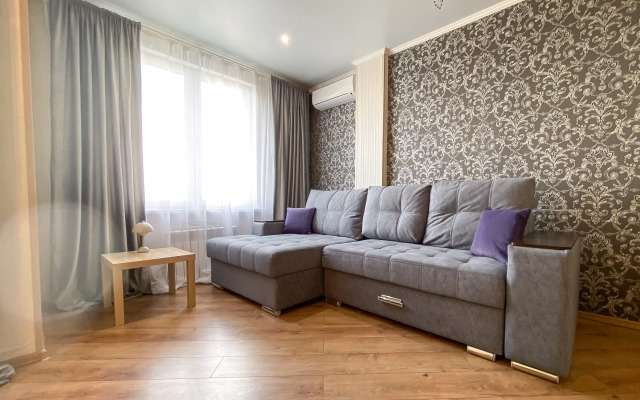 Апартаменты с камином и видом на реку у ТЦ Аквамолл