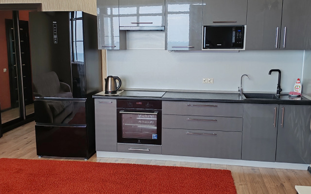 Uyutnaya studiya vozle morya Flat