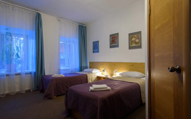 Pushkinskaya 8 Living quarters