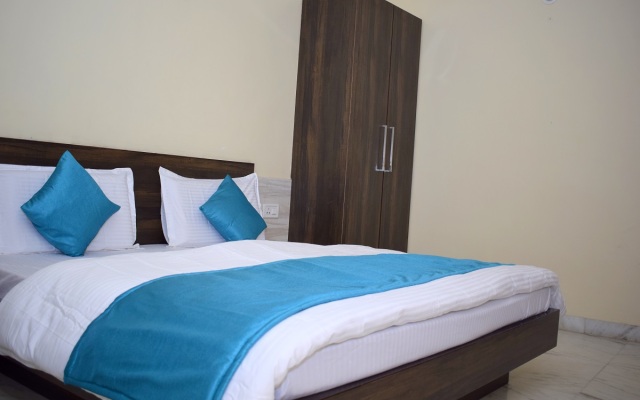 Shivansh Inn by Sky Stays Hotel