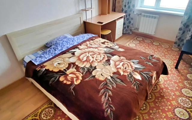 Квартира трехкомнатная  в Челнах