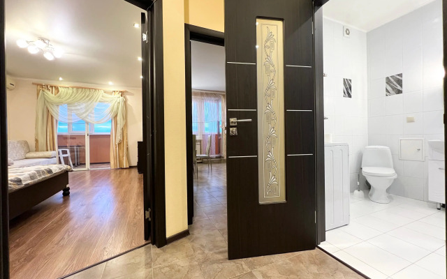 1-K Kvartira Vozle Ploschadi Pobedy Flat