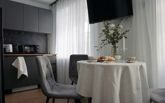Stilnaya Yevrodvushka v Tsentre Flat