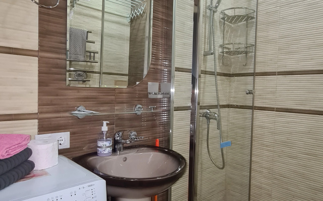 Na Beregu Chernogo Morya Flat