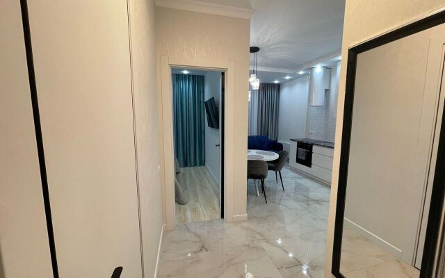 Yevrodvushka S Dizaynerskim Remontom Flat