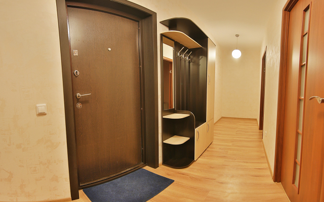 Апартаменты Двухкомнатная Квартира на Космонавте