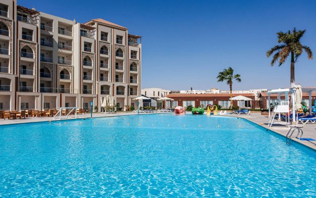 Alora Aqua Park Resort by SUNRISE