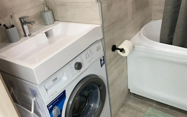 Uyutnaya so Vsem Neobkhodimym dlya Prozhivaniya Flat