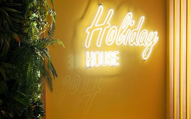 Studiya s Vidom na Gory i Basseyn Apartments