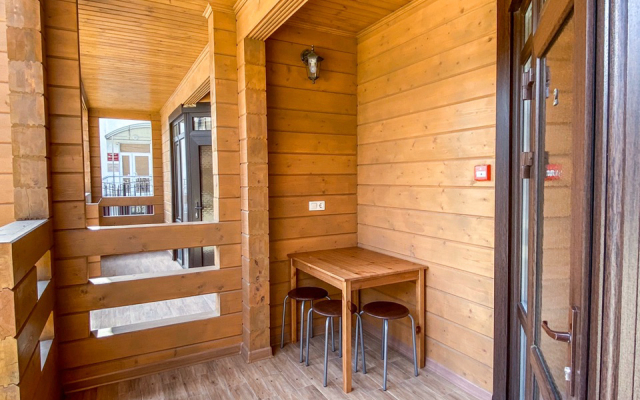 Roza Vetrov Guest House