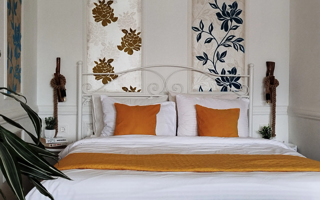 Квартира Атмосферное Жилье с Уникальным Дизайном