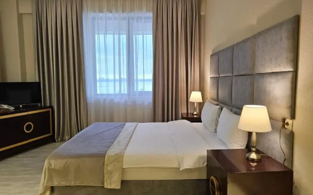 Crown Suites