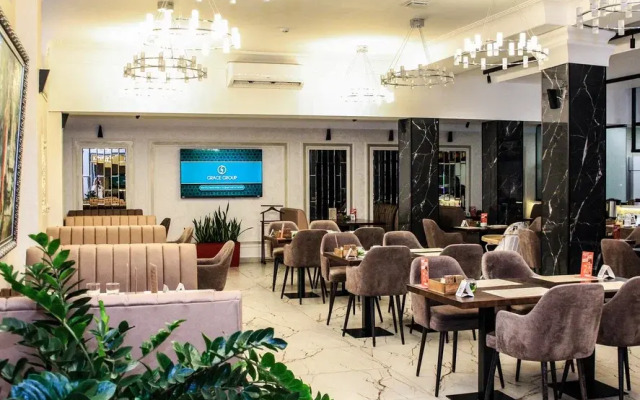 Greys Assara Hotel