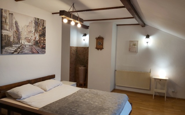 Апартаменты в Доме с Горгульей