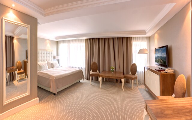 Maidan Palace Hotel