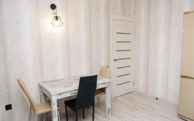 Na Ulitse Kurchatova 22 Apartments
