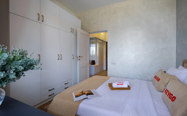 KeyGo #0026, 1 Bedroom, Next To English Park Apartments