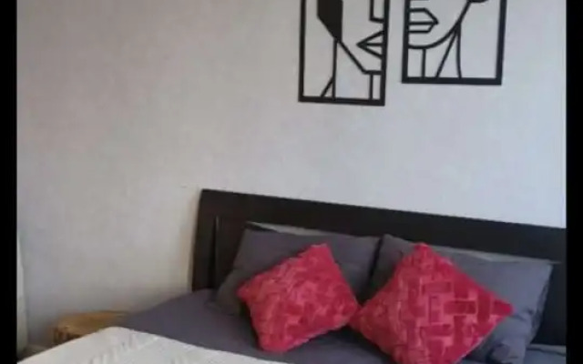 Klassnaya Studiya Flat