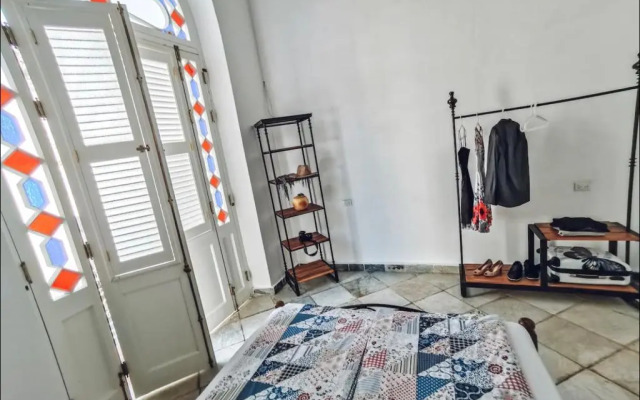 Апартаменты Эль Колониаль с балконом в Старой Гаване