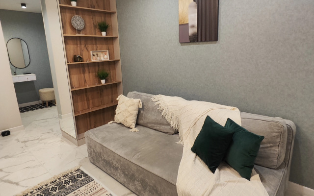 Квартира NATALI Aparts 73в.2